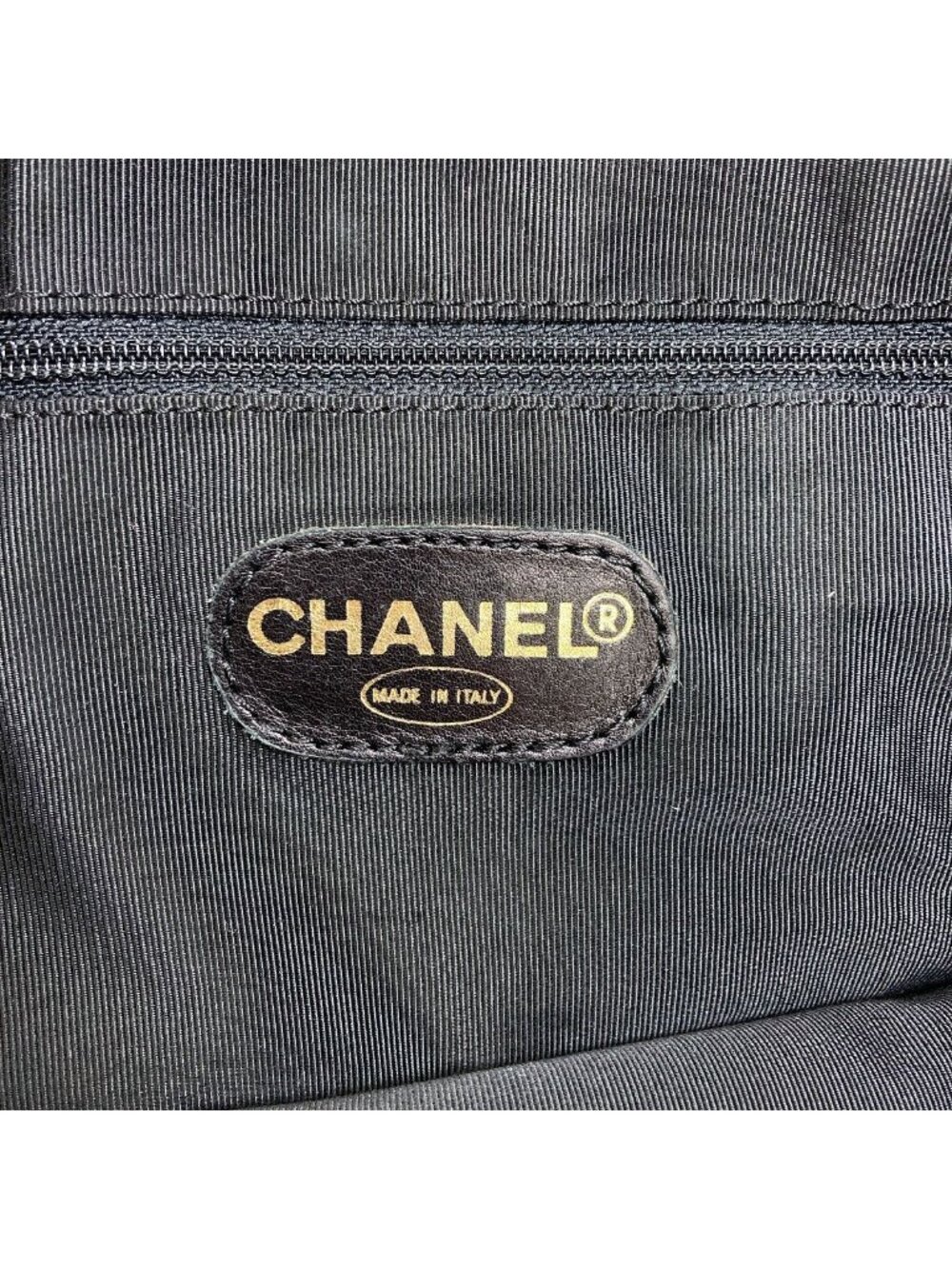 Chanel CC Logo Gold Tote Suede - Picture 6 of 15